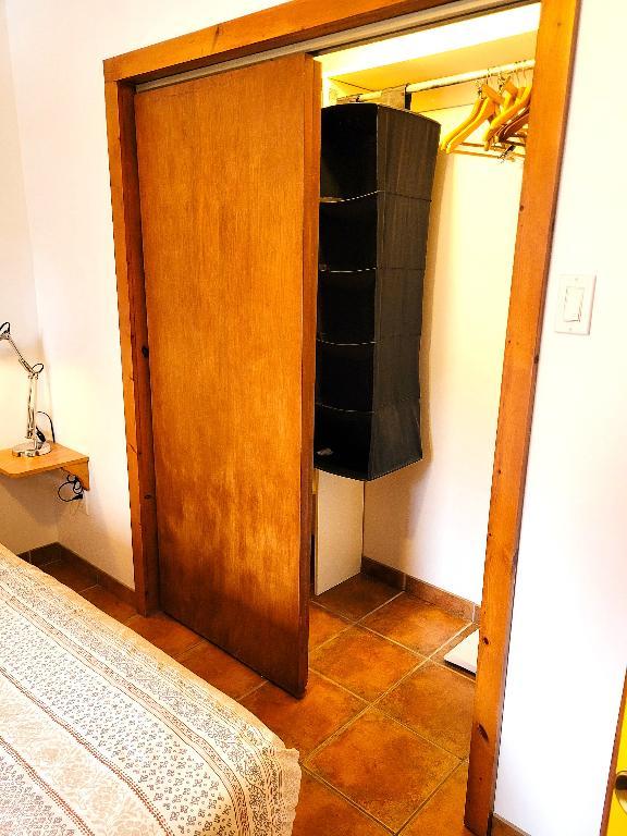 SUPERBE RDC 2PLEX TOUT MEUBLÉ/INCLUS + COUR-PLATEAU-M°SHERBROOKE | 3308952