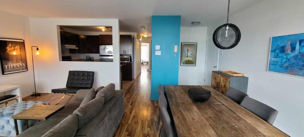 ✨ Condo 4½ à Saint-Hubert | 2 stationnements | Climatisation | Balcon | Disponible 1er septembre ✨ | 3308956
