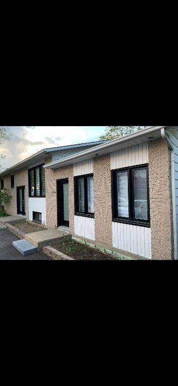 4 1/2 avec cour intime | 3308961