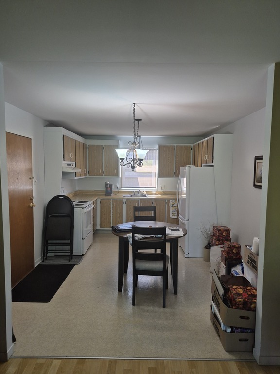 Grand Logement 4 1/2 Ch./écl. A Louer | 3309654