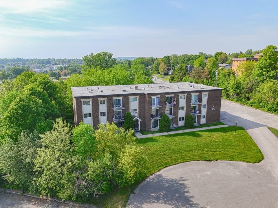3 ½ À LOUER – CHAUFFAGE ET EAU CHAUDE | 3309804