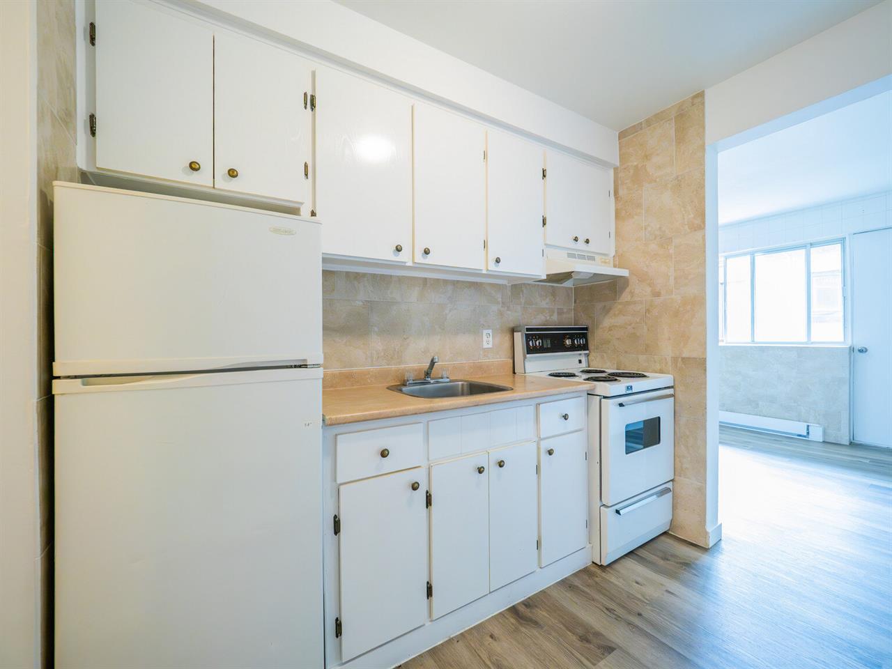 Studio 1 Bath - 1440 Boulevard Henri-Bourassa Est, Montréal | 3309984