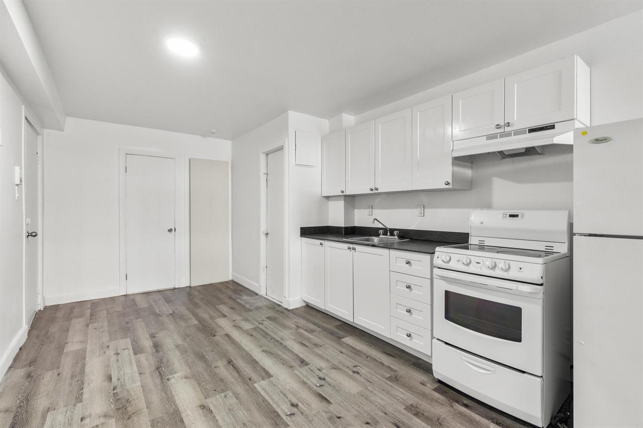Studio 1 Bath - 4750 Rue Ontario East, Montréal | 3310137