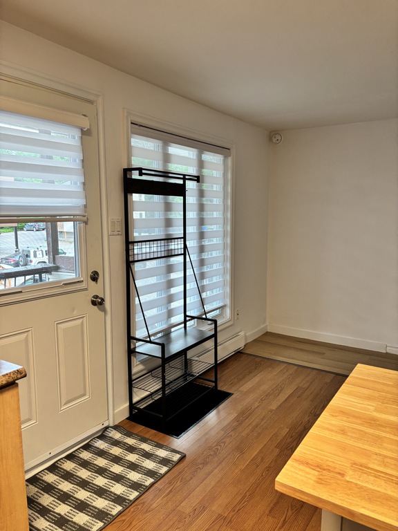 2 1/2 Semi Meublé Rénové | 3310143