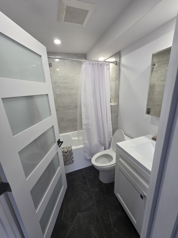 Loft / Studio Rénové – Vieux Ste-Rose, L | 3310264