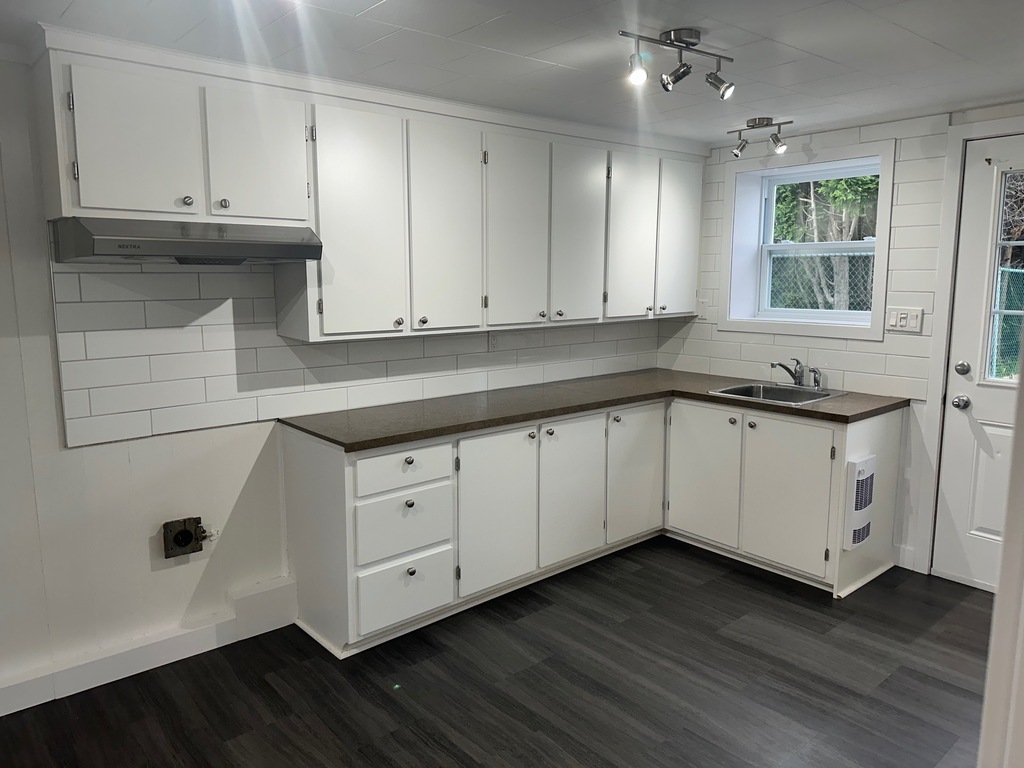 Petit Et Coquet 4 1/2 | 3310279