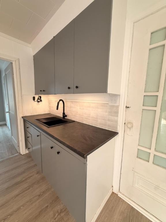 Logement 4 1/2 | 3310339