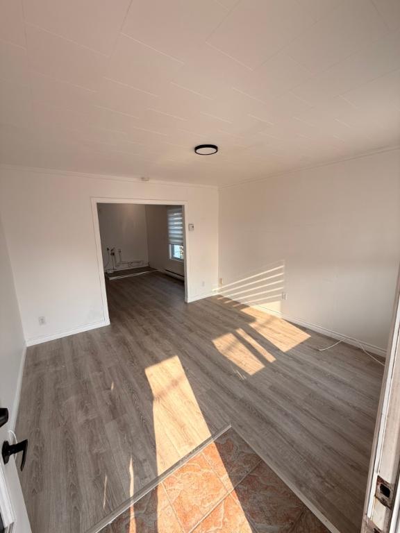 Logement 4 1/2 | 3310339