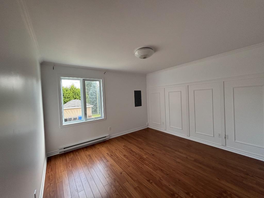 Grand 4 1/2 lumineux -Disponible immanquablement | 3310355
