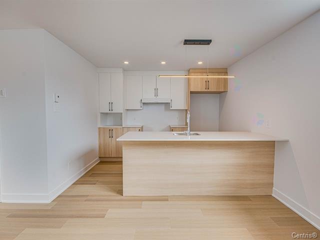 Appartement Huntingdon � Louer | 3310386