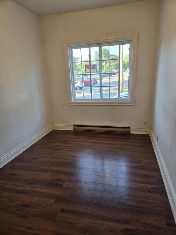 3 1/2 à Louer Tranquille Dans Un Triplex | 3311180
