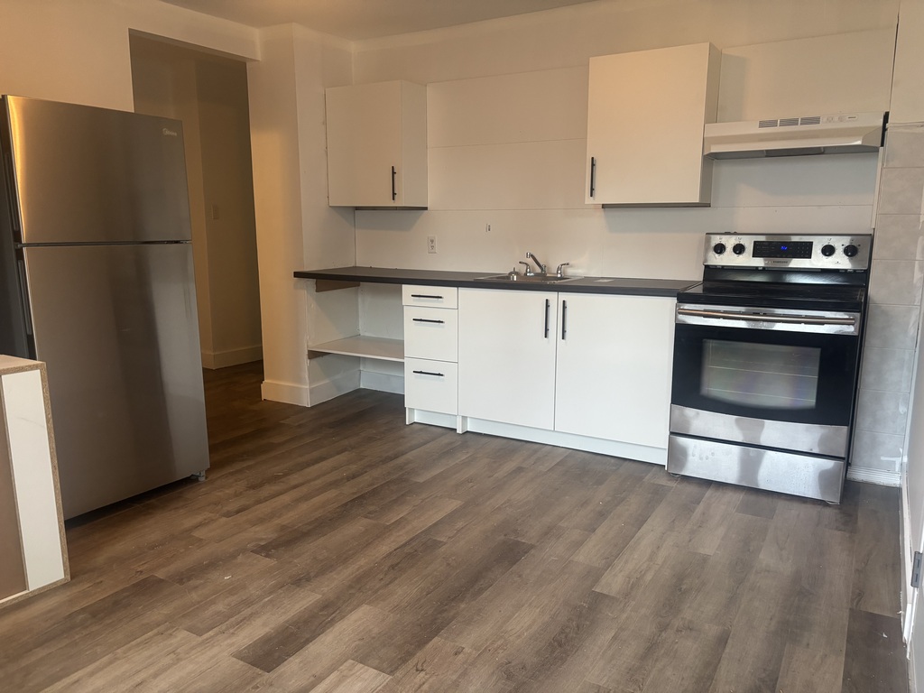 Beau 3 1/2 Secteur Lac Beauchamp | 3311205