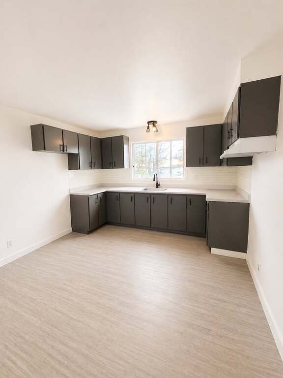 5 1/2 Chauffé-éclairé Sur Ste-Marguerite | 3311237