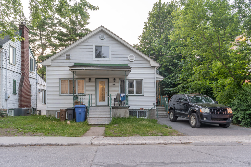 Grand 1 Chambre 2 étages à Louer à Hull | 3311240