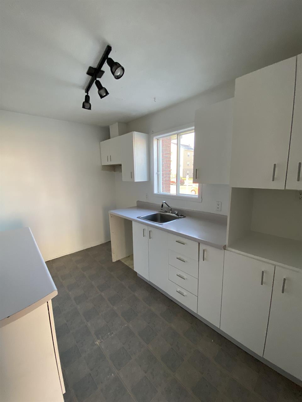 2 CH - 1 SDB - Granby - $1,299 /mo | 3311343