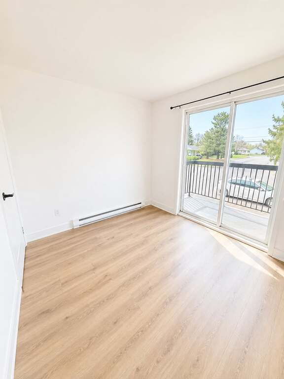 5 1/2 Sur Ste-Marguerite Près De L'UQTR | 3311354