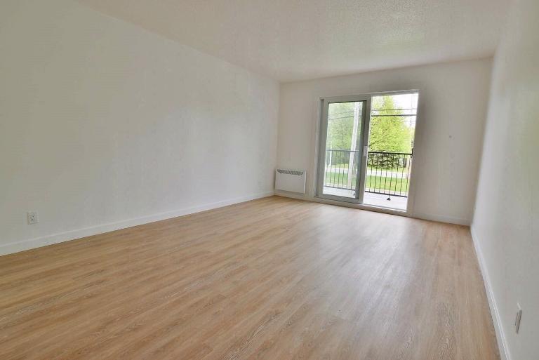 2 CH - 1 SDB - Sainte-Julie - $1,700 /mo | 3311497