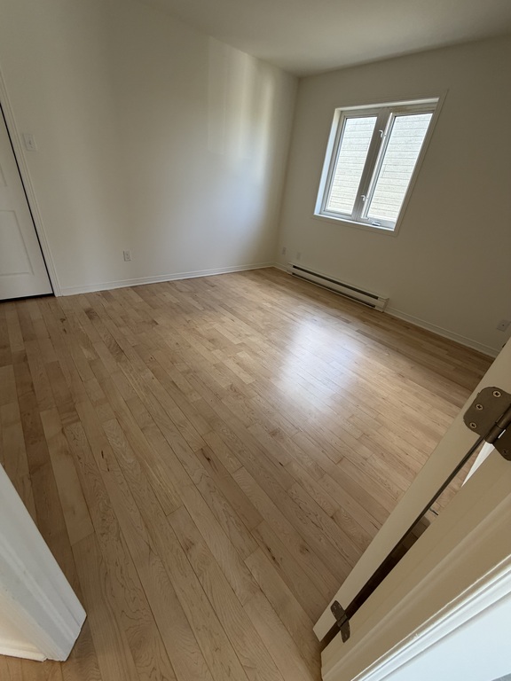 4 1/2 à Louer Très Bien Situé à Vimont | 3312282