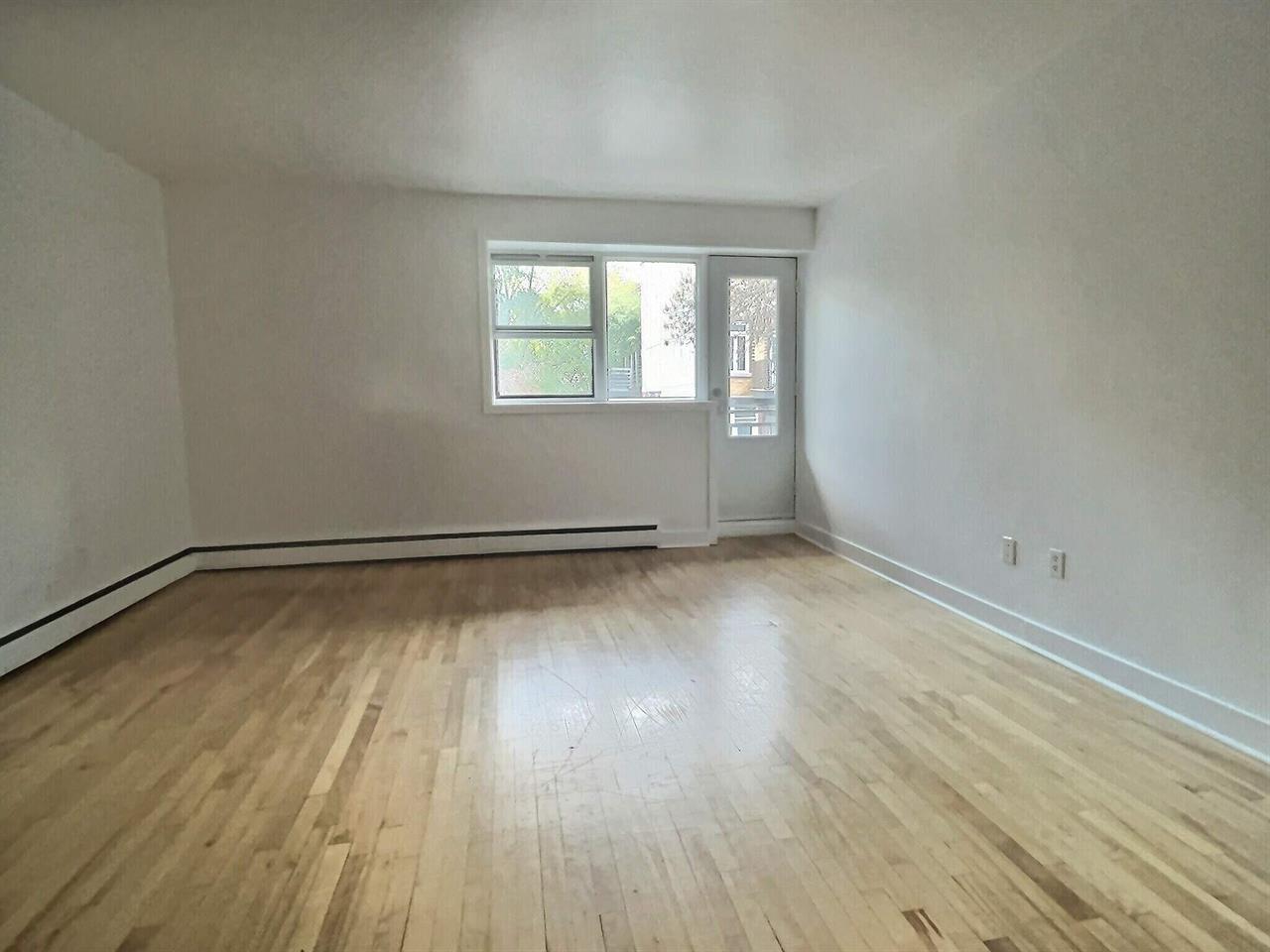 2 CH - 1 SDB - Montréal - $1,375 /mo | 3312709
