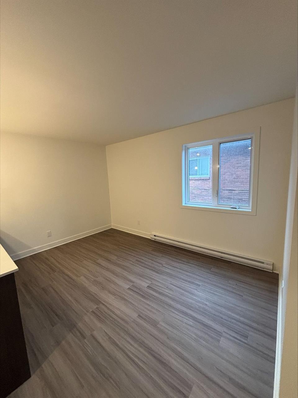 2 CH - 1 SDB - Saint-Hyacinthe - $1,400 /mo | 3312764