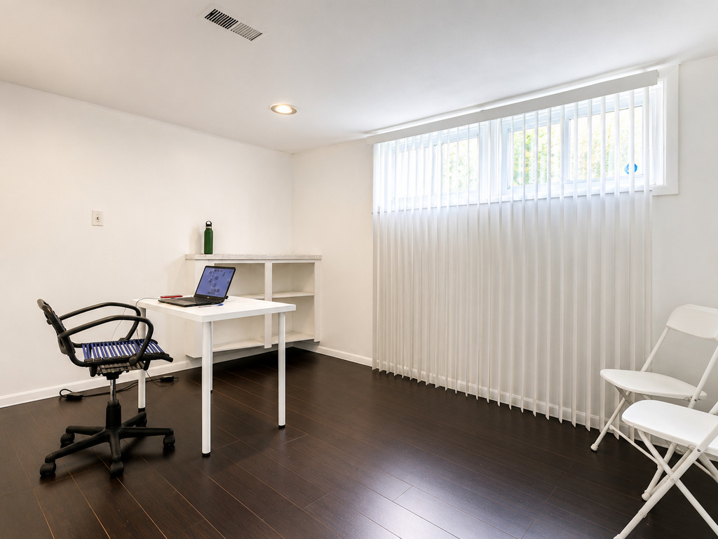 Grand 4 1/2. Chauffé, éclairé | 3312789
