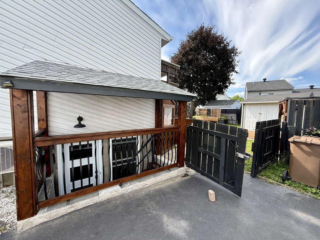 3½ Entièrement Rénové | 3312803