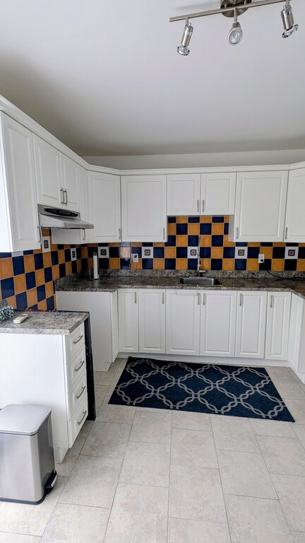 4 ½ Sur L’avenue André-Grasset, | 3312813