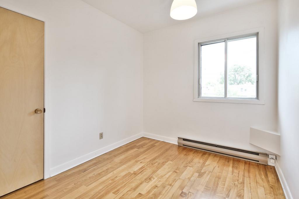 Spacieux Avec Chambre,bureau,metro,REM | 3312828
