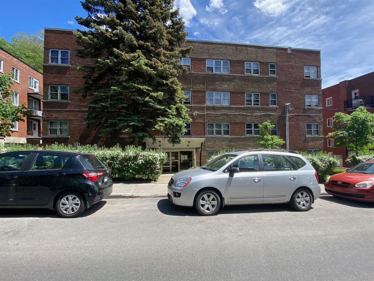 Two-Bedroom (4.5) - 4720 Ave St-Kevin, Montréal | 3313014