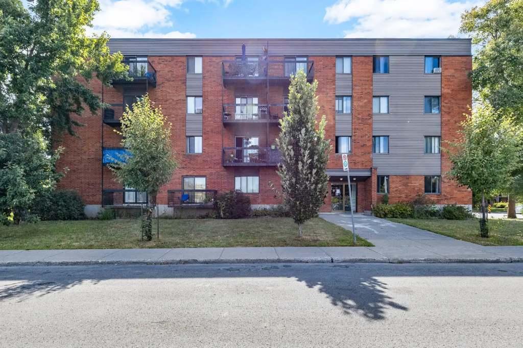Près des Galeries-d'Anjou, Grand 3 1/2 rénové, ascenseur | 3313061