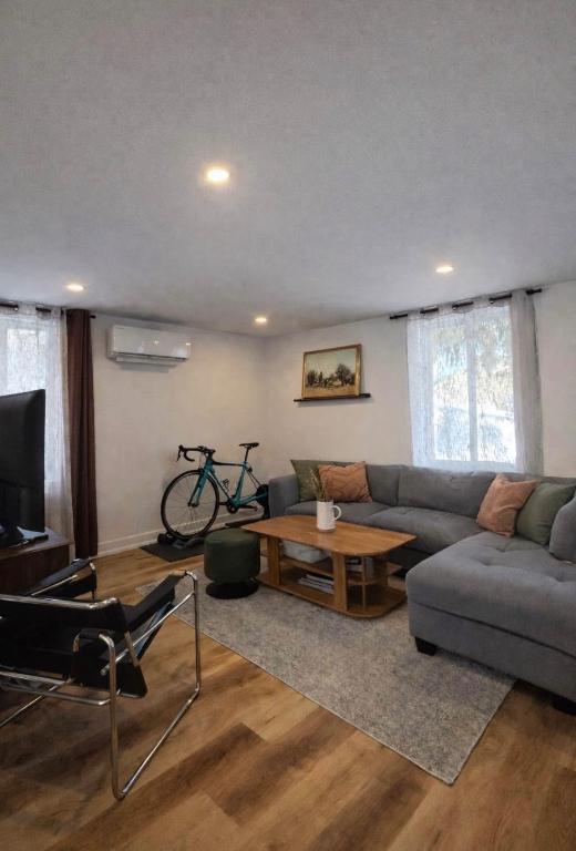 Appartement avec grande cour arrière - Repentigny - 2 chambres et 1 salle de bain ***mois d’août gratuit*** | 3313090