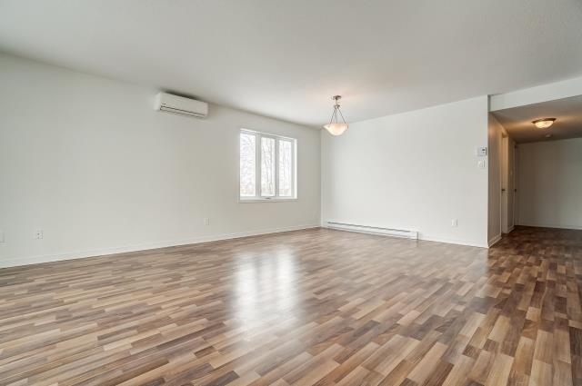 Beau 5 1/2 à Loeur | 3313111