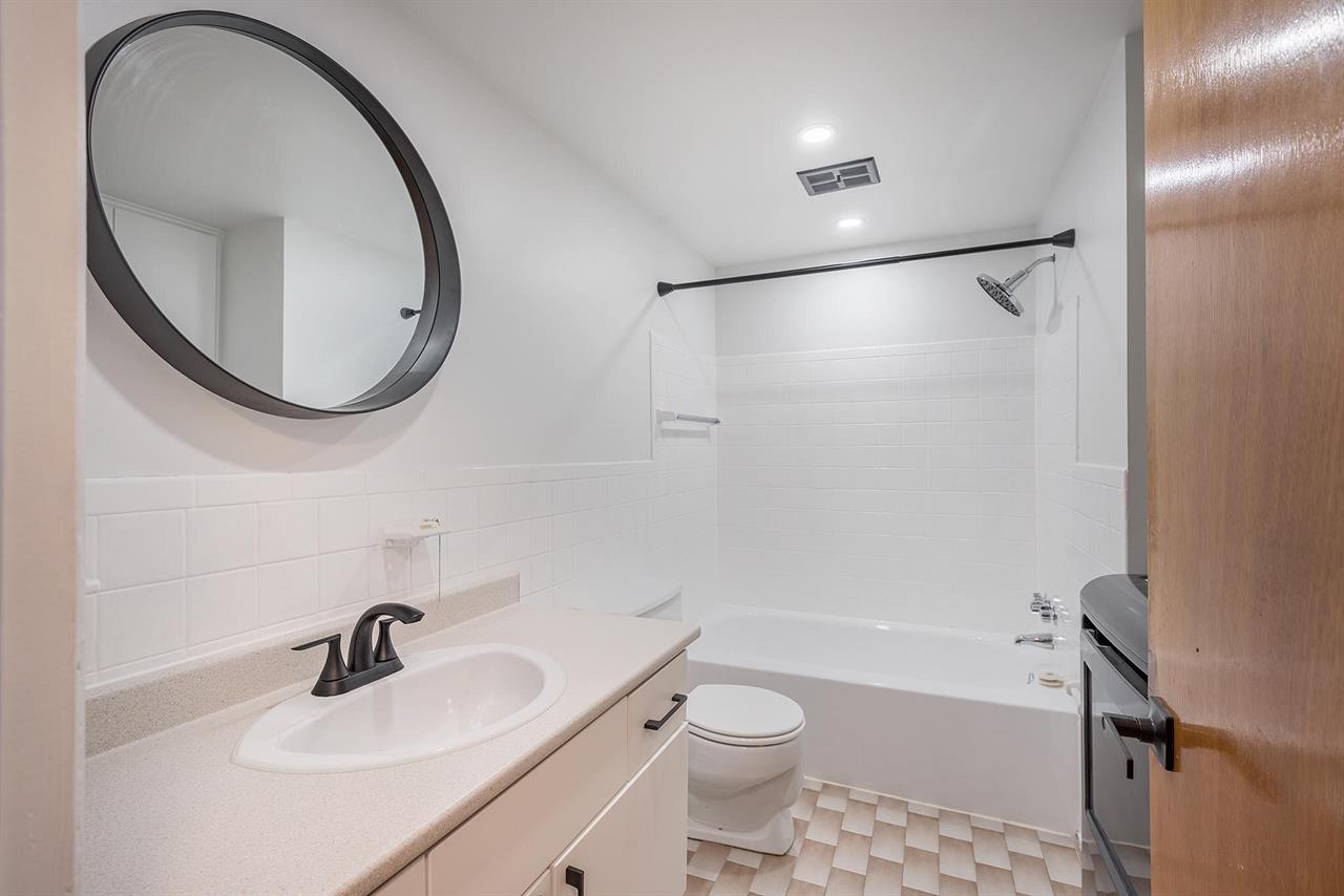 Avenue Jubinville Rolland | 3313116