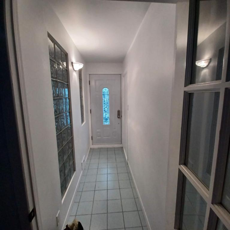 Lasalle 5 1/2 garage, cour, balcon, stationnement /fraichement peinturer disponible immédiatement | 3313149