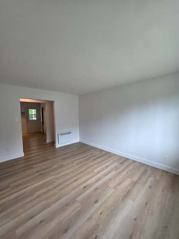 Jolie 4 1/2 Au 155 De Carillon | 3313413