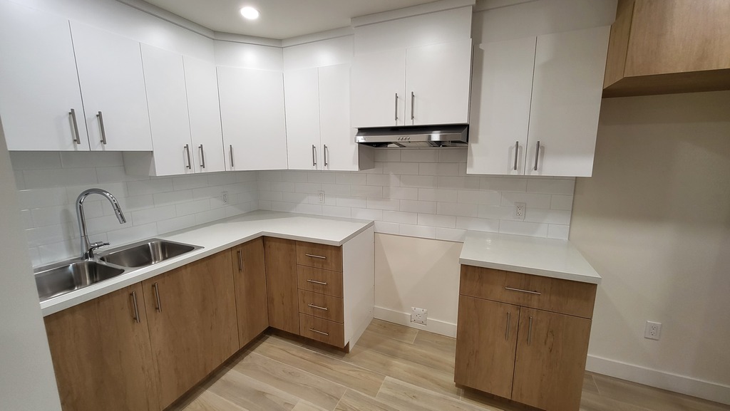 4 1/2 DEMI SOUS-SOL MODERNE ! | 3313461