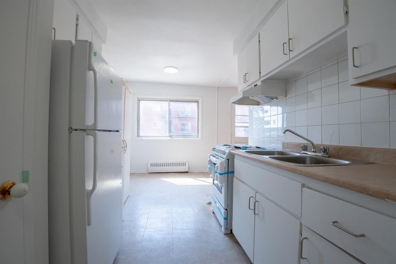 3 Beds 1 Bath - 575 32e Avenue, Lachine | 3313468