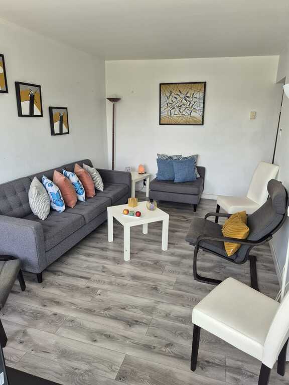 ANJOU – Magnifique Et Très Grand 5 ½ | 3313556