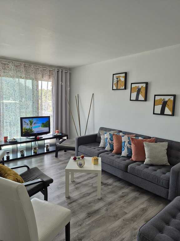 ANJOU – Magnifique Et Très Grand 5 ½ | 3313556