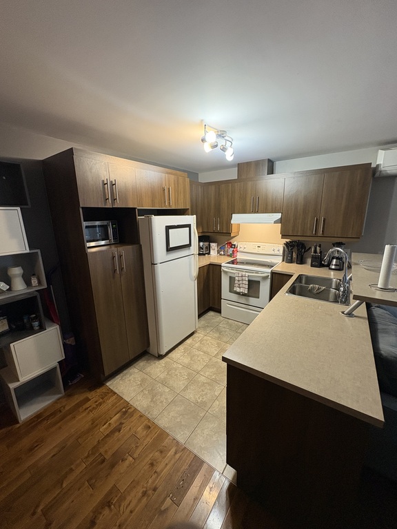Magnifique Condo 3½ TOUT MEUBLÉ Et TOUT | 3313560