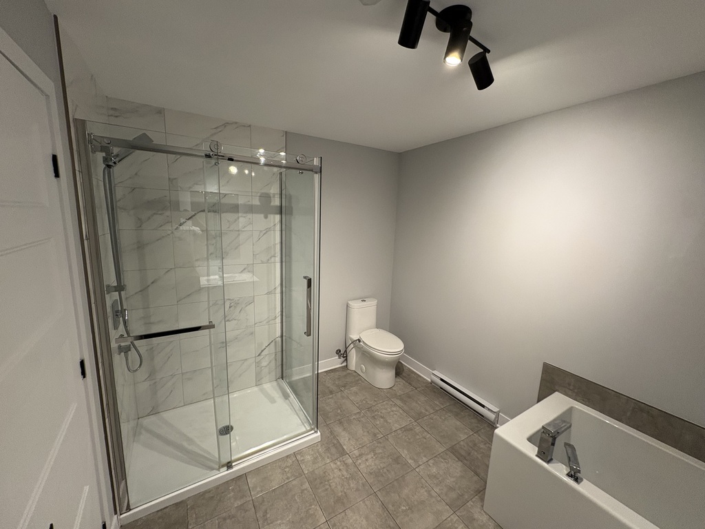 4½ à Bromont - J’offre 2500$ En Plus! | 3313589