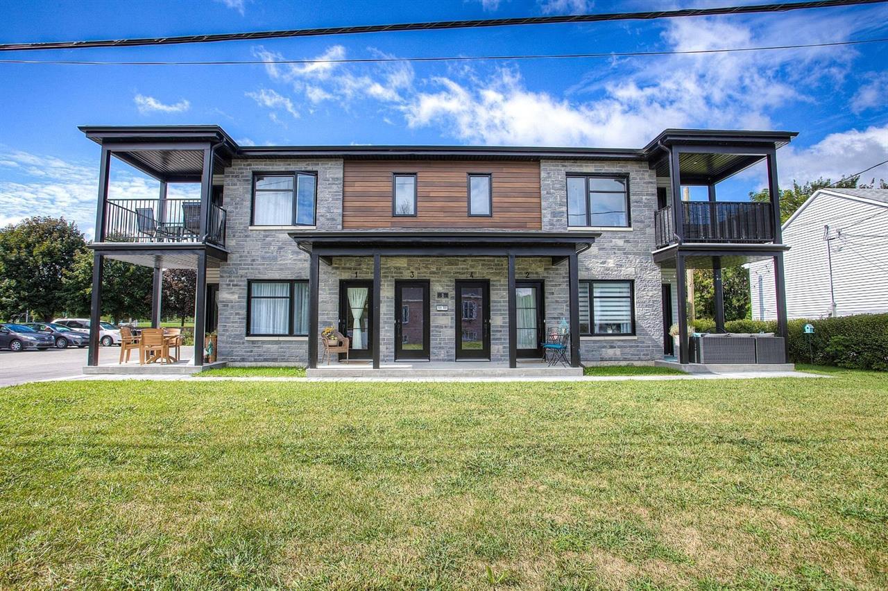 Appartement Pointe-des-Cascades À Louer | 3313625