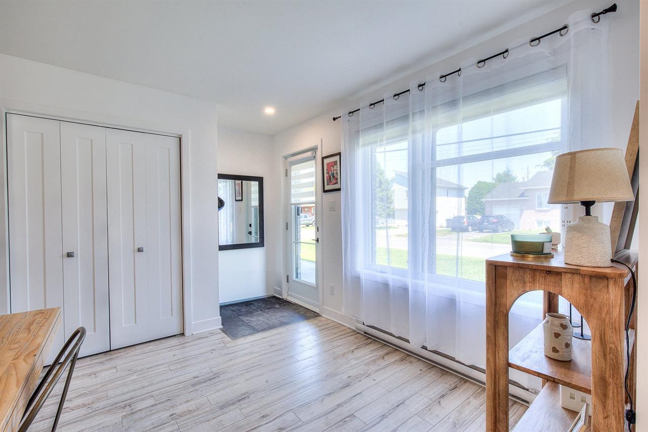 Appartement Pointe-des-Cascades À Louer | 3313625