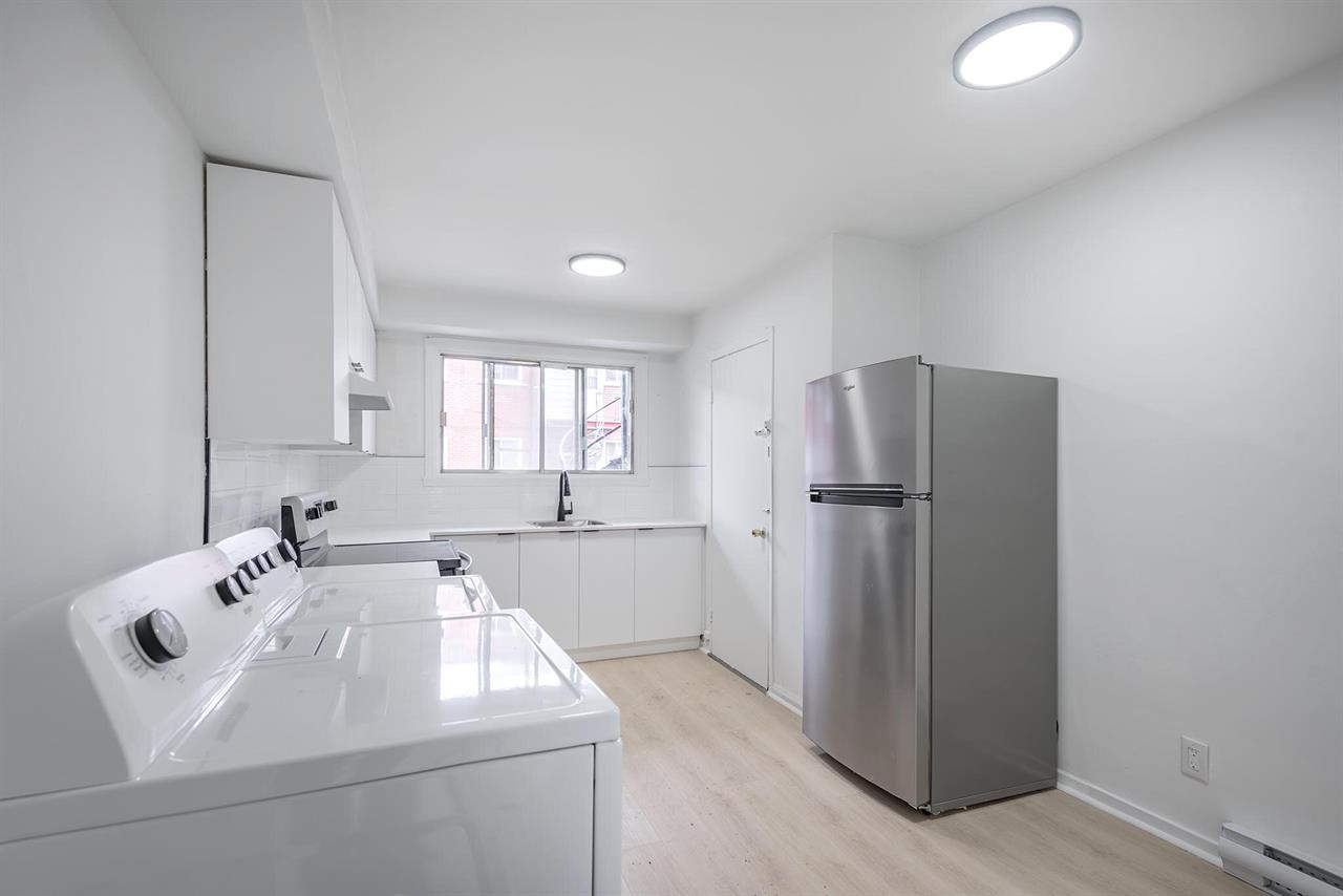 15e Avenue 14e Avenue | 3313640