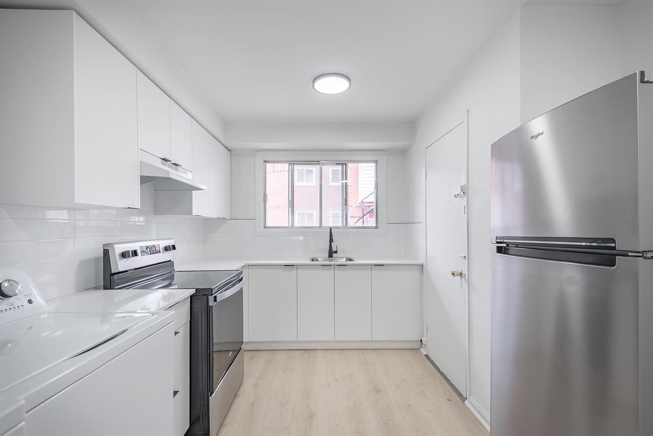 15e Avenue 14e Avenue | 3313640