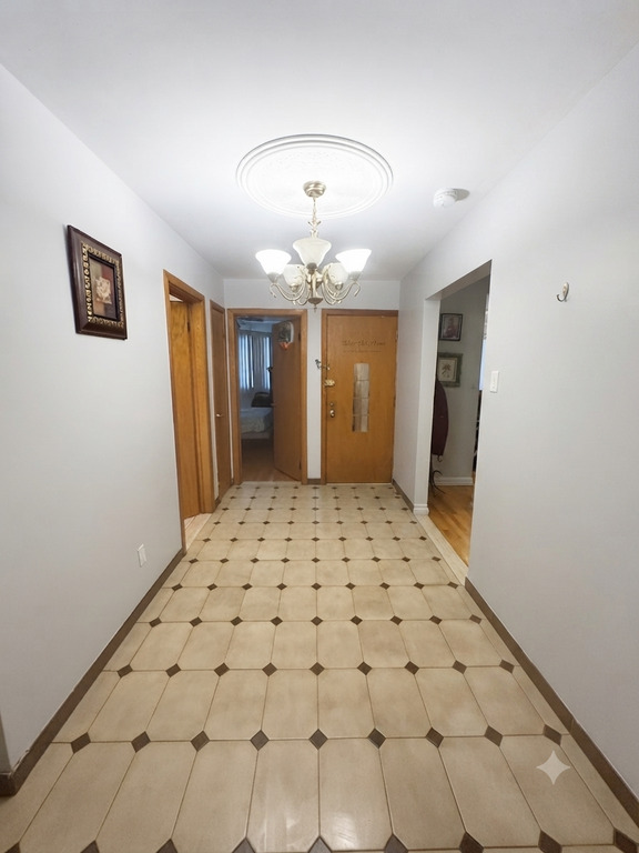 51/2 Au Rez-de-chaussée | 3313693