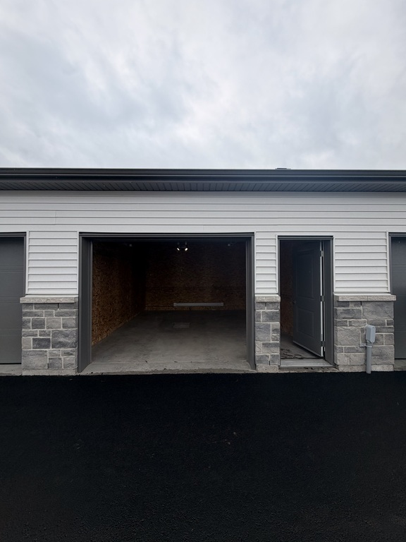 GRAND 4 12 AVEC GARAGE PRIVÉ | 3313738