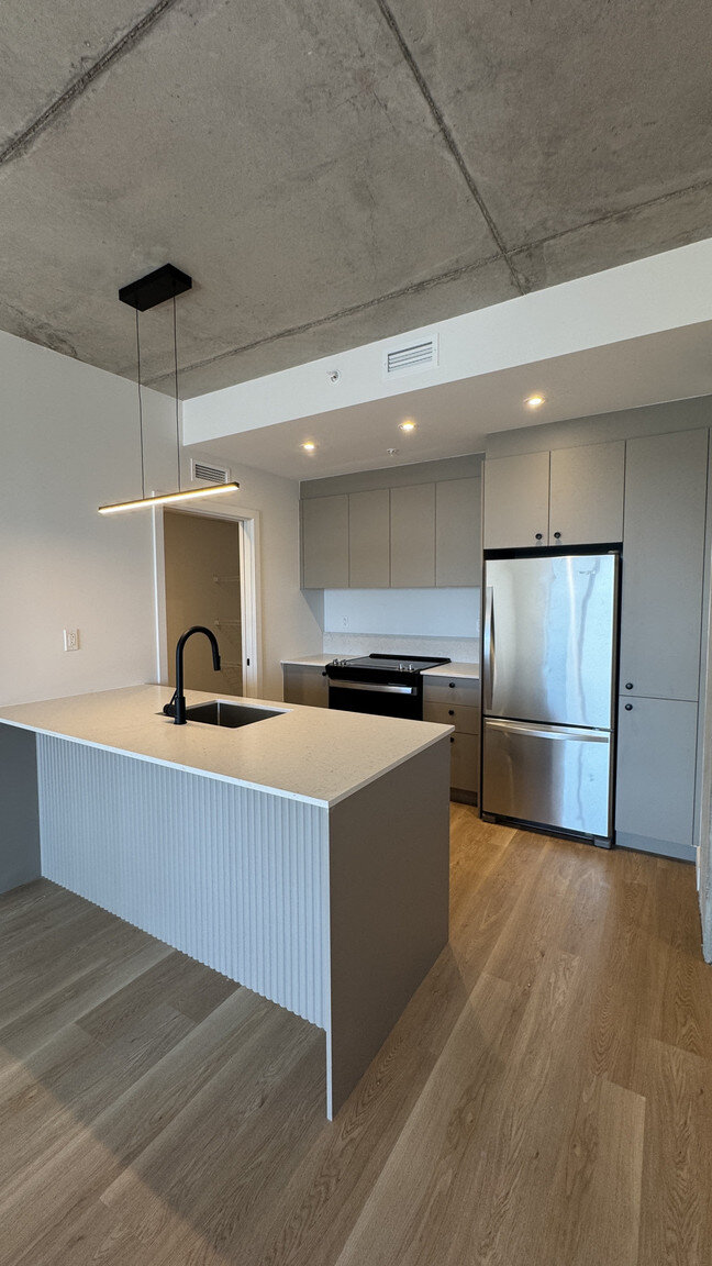 1 Bedroom - 200 Avenue Dorval, Dorval | 3313821