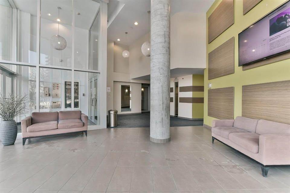 5½ CONDO ENSOLEILLÉ • UNITÉ DE COIN • GRANDES FENETRES • BELLES VUES SUR LA MONTAGNE • 5½ SUNNY CORNER APARTMENT • FLOOR-TO-CEILING WINDOWS • AHUNTSIC | 3313883