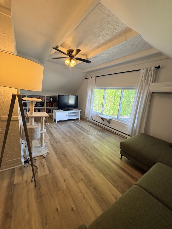 Centre-ville - Appartement De 2 Chambres | 3314155